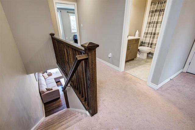 69 Hawkins Dr, Townhouse with 3 bedrooms, 3 bathrooms and 2 parking in Guelph ON | Image 6