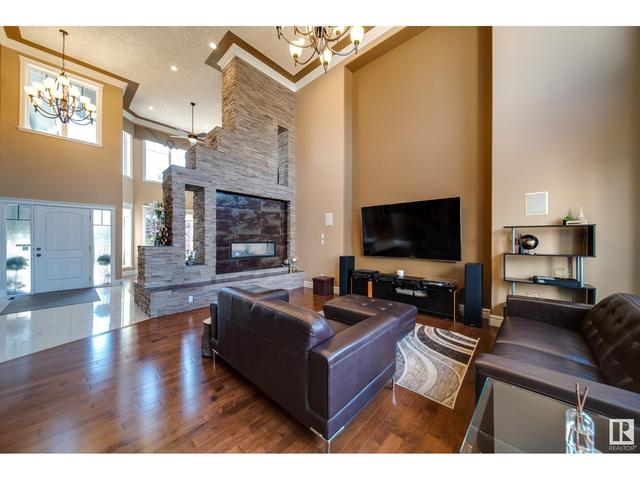 5537 Mcluhan Bl Nw, House detached with 6 bedrooms, 5 bathrooms and 6 parking in Edmonton AB | Image 5