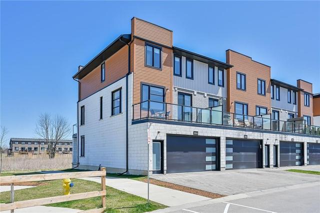 904 West Village Square, House attached with 4 bedrooms, 3 bathrooms and 4 parking in London ON | Image 2