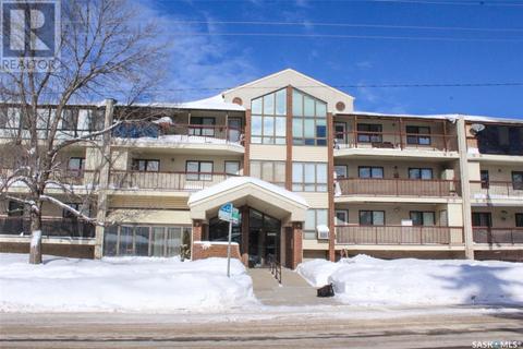 207 - 3220 33rd Street, Condo with 2 bedrooms, 1 bathrooms and null parking in Saskatoon SK | Card Image