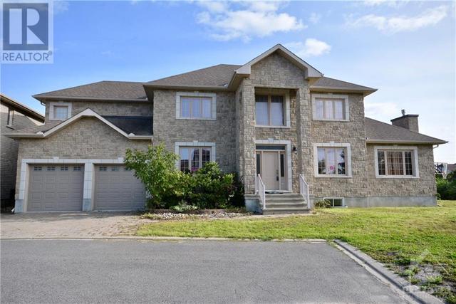 106 Issam Private, House detached with 6 bedrooms, 4 bathrooms and 4 parking in Ottawa ON | Image 1