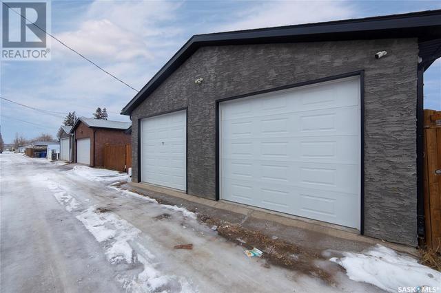 825 N Avenue S, House detached with 5 bedrooms, 4 bathrooms and null parking in Saskatoon SK | Image 45