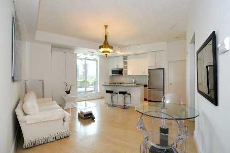 s622 - 112 George St, Condo with 2 bedrooms, 2 bathrooms and 1 parking in Toronto ON | Image 2