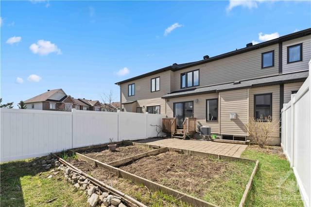 105 Dunforest Terrace, Townhouse with 3 bedrooms, 3 bathrooms and 2 parking in Ottawa ON | Image 20