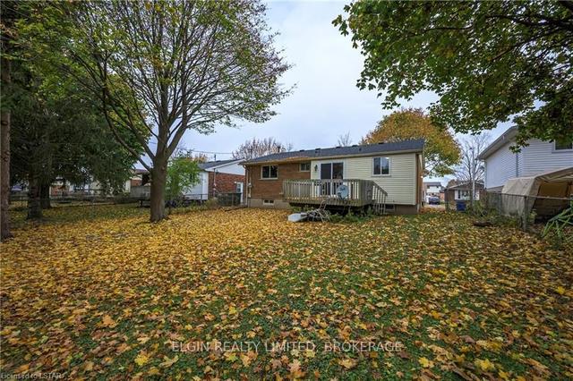 50 Leger Ave, House detached with 3 bedrooms, 1 bathrooms and 4 parking in St. Thomas ON | Image 24