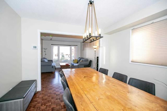 upper - 30 Sungold Crt, House detached with 4 bedrooms, 3 bathrooms and 4 parking in Vaughan ON | Image 2