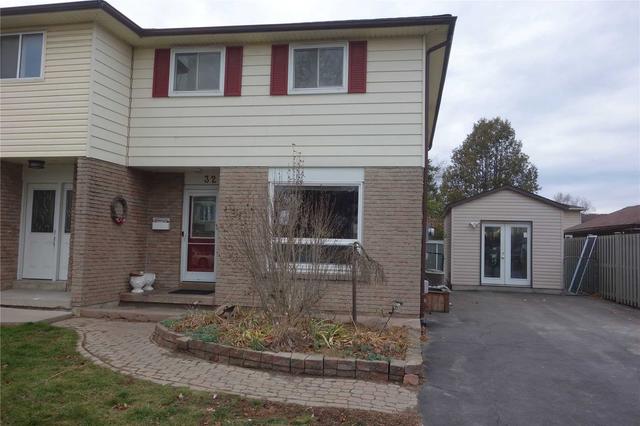 32 Loscombe Dr, House semidetached with 4 bedrooms, 2 bathrooms and 2 parking in Clarington ON | Card Image