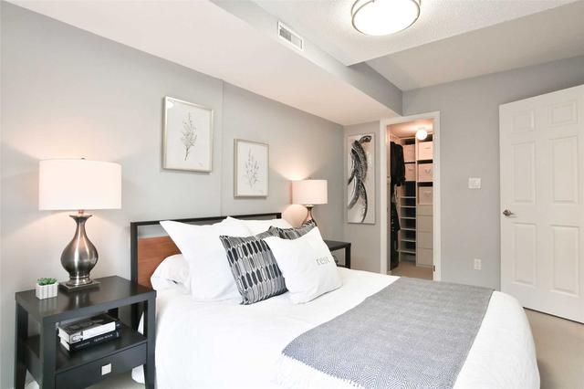 220 - 11 Ruttan St, Townhouse with 2 bedrooms, 2 bathrooms and 1 parking in Toronto ON | Image 9