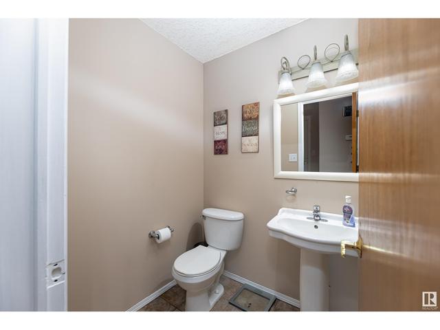 36 Second Av, House detached with 5 bedrooms, 2 bathrooms and 6 parking in Strathcona County AB | Card Image