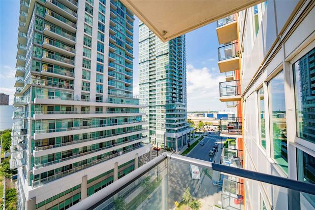 908 - 25 Town Centre Crt, Condo with 2 bedrooms, 2 bathrooms and 1 parking in Toronto ON | Image 31