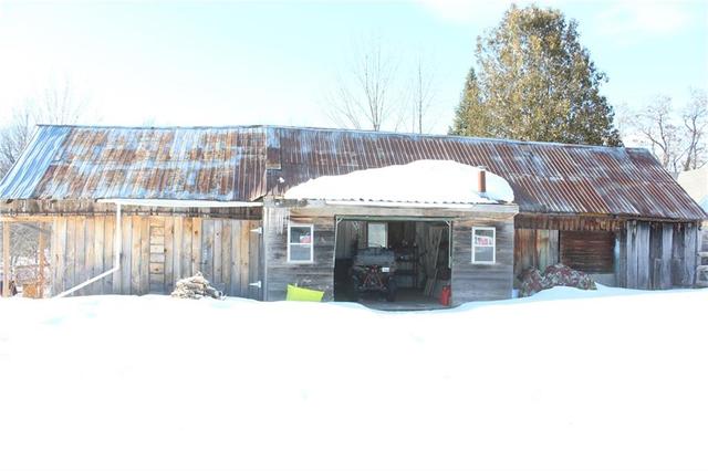 303 Kitley Line 3 Road, House detached with 3 bedrooms, 2 bathrooms and 6 parking in Elizabethtown Kitley ON | Image 5