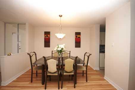 101 - 4 Kings Cross Rd, Condo with 2 bedrooms, 2 bathrooms and 1 parking in Brampton ON | Image 2
