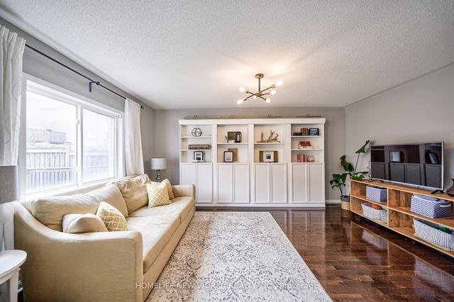 368 Gilpin Dr, House semidetached with 4 bedrooms, 3 bathrooms and 4 parking in Newmarket ON | Image 38