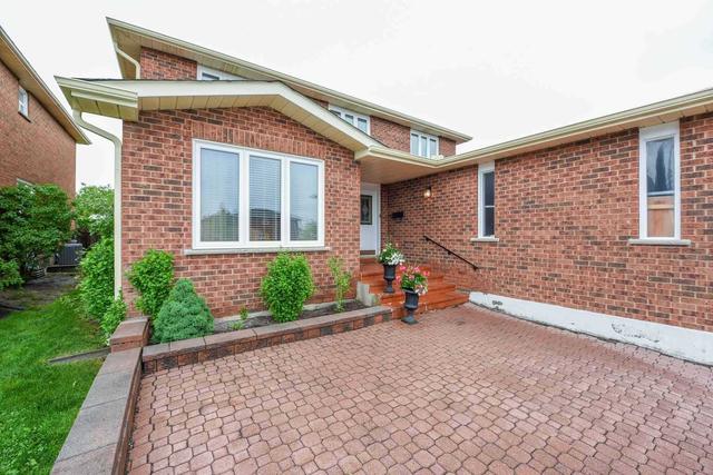 8185 Martin Grove Rd, House detached with 4 bedrooms, 4 bathrooms and 4 parking in Vaughan ON | Image 12