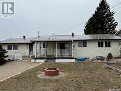 419 2nd Avenue S, House detached with 4 bedrooms, 3 bathrooms and null parking in Rockglen SK | Image 3