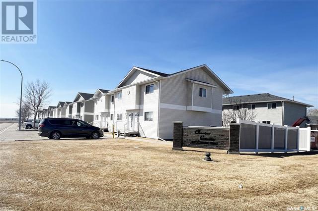 320 - 851 Chester Road, House attached with 3 bedrooms, 2 bathrooms and null parking in Moose Jaw SK | Image 32