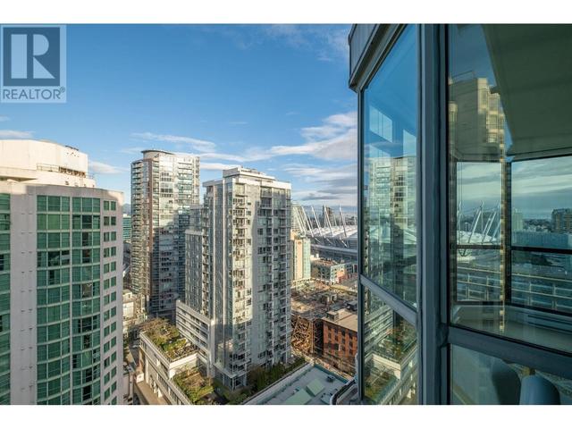 2005 - 888 Hamilton Street, Condo with 2 bedrooms, 2 bathrooms and 1 parking in Vancouver BC | Image 27