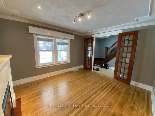 199 Geneva St, House detached with 2 bedrooms, 2 bathrooms and 2 parking in St. Catharines ON | Image 3