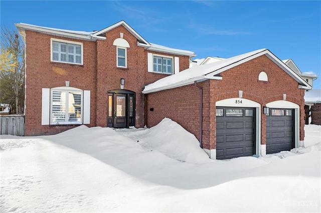 854 Aaron Avenue, House detached with 4 bedrooms, 3 bathrooms and 6 parking in Ottawa ON | Image 2