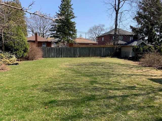 9 Burnelm Dr, House detached with 3 bedrooms, 2 bathrooms and 6 parking in Toronto ON | Image 34