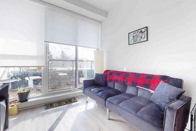 303 - 11 Lillian St, Condo with 1 bedrooms, 1 bathrooms and 0 parking in Toronto ON | Image 6