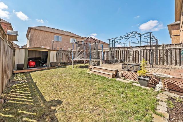 18 Arabia Gate, House attached with 3 bedrooms, 4 bathrooms and 3 parking in Brampton ON | Image 24