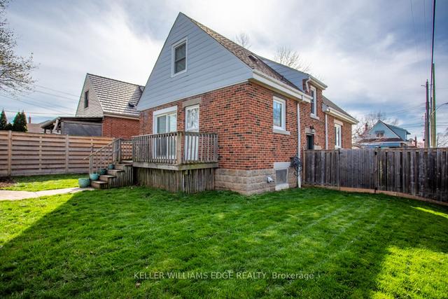 35 Crosthwaite Ave S, House detached with 3 bedrooms, 1 bathrooms and 4 parking in Hamilton ON | Image 20