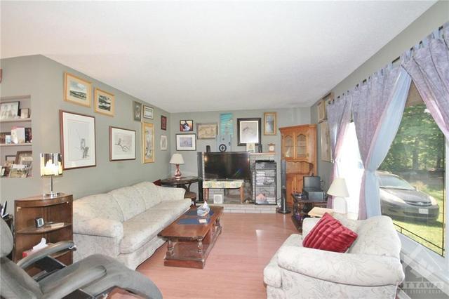 3159 8th Line Road, House detached with 3 bedrooms, 1 bathrooms and 10 parking in Ottawa ON | Image 13
