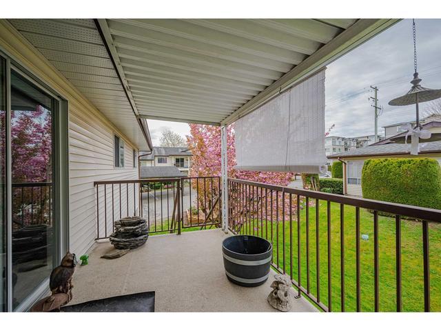 32 - 6467 197 Street, House attached with 3 bedrooms, 2 bathrooms and 2 parking in Langley BC | Image 9