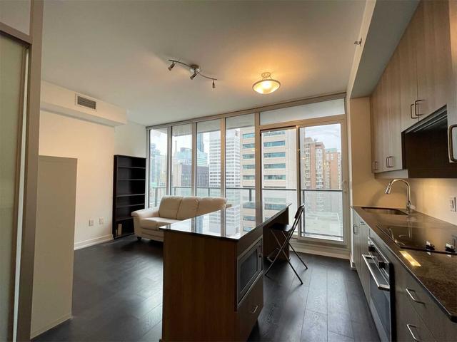 1710 - 426 University Ave, Condo with 1 bedrooms, 1 bathrooms and 0 parking in Toronto ON | Image 18