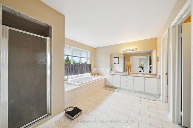 37 Green Meadow Cres, House detached with 4 bedrooms, 4 bathrooms and 4 parking in Richmond Hill ON | Image 15