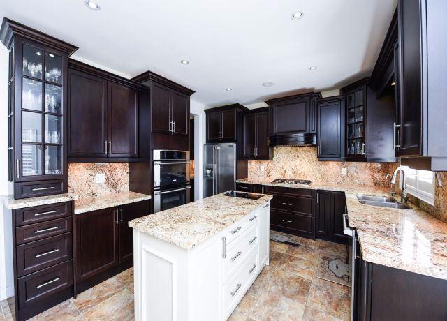 116 Royal West Dr, House detached with 5 bedrooms, 4 bathrooms and 6 parking in Brampton ON | Image 6