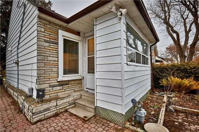 244 Lumsden Ave, House detached with 2 bedrooms, 2 bathrooms and null parking in Toronto ON | Image 4