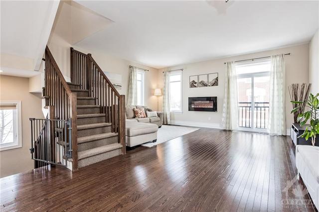 201 Accolade Private, Townhouse with 3 bedrooms, 3 bathrooms and 2 parking in Ottawa ON | Image 7