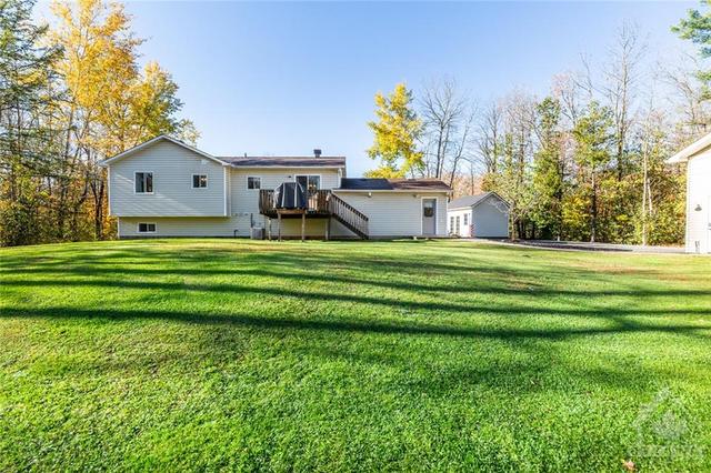 346 Cedar Crest Drive, House detached with 3 bedrooms, 2 bathrooms and 10 parking in Beckwith ON | Image 25