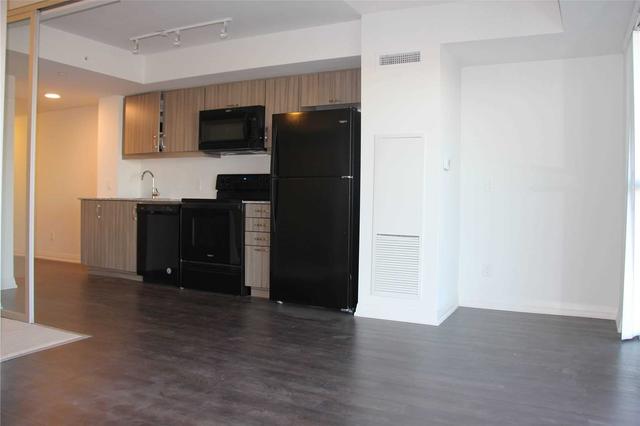 516 - 30 Meadowglen Pl, Condo with 1 bedrooms, 1 bathrooms and 0 parking in Toronto ON | Image 7