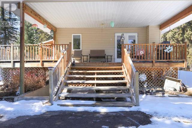 25 Country Meadows Drive, House detached with 4 bedrooms, 2 bathrooms and null parking in Clearwater County AB | Image 2