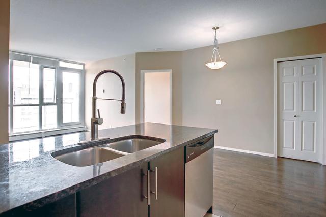 806 - 325 3 Street Se, Condo with 2 bedrooms, 2 bathrooms and 1 parking in Calgary AB | Image 9
