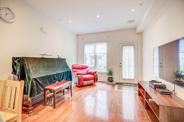 4 - 50 Hargrave Lane, Townhouse with 3 bedrooms, 3 bathrooms and 1 parking in Toronto ON | Image 4