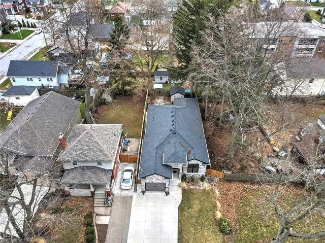 6298 Pine Grove Ave, House detached with 2 bedrooms, 3 bathrooms and 5 parking in Niagara Falls ON | Image 34