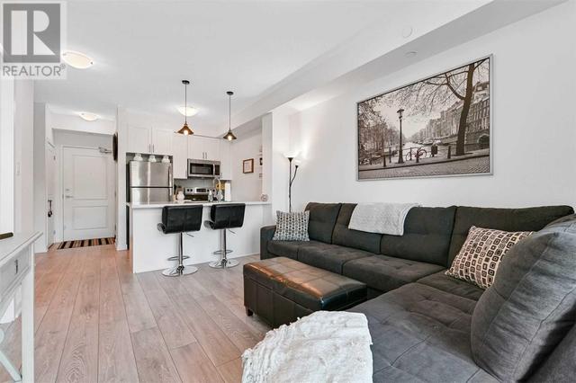 125 - 125 Shoreview Pl, Condo with 1 bedrooms, 1 bathrooms and 1 parking in Hamilton ON | Image 2