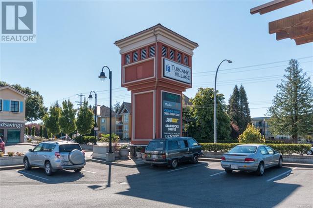 310 - 1642 Mckenzie Ave, Condo with 2 bedrooms, 2 bathrooms and 1 parking in Saanich BC | Image 33