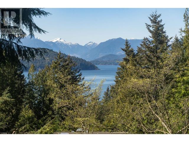 876 Windjammer Road, House detached with 4 bedrooms, 3 bathrooms and null parking in Bowen Island BC | Image 38