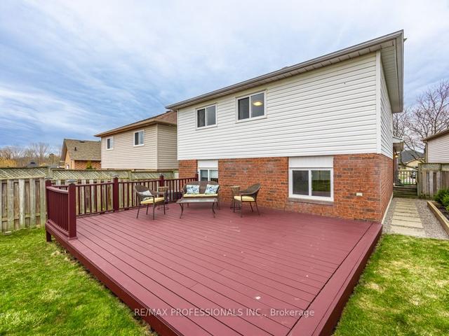 1372 Trowbridge Dr, House detached with 3 bedrooms, 2 bathrooms and 3 parking in Oshawa ON | Image 26