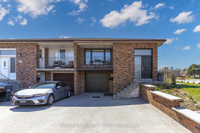 484 Kelvedon Mews, House semidetached with 3 bedrooms, 2 bathrooms and 3 parking in Mississauga ON | Image 1