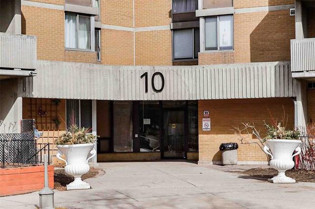 710 - 10 Martha Eaton Way, Condo with 2 bedrooms, 2 bathrooms and 1 parking in Toronto ON | Image 12