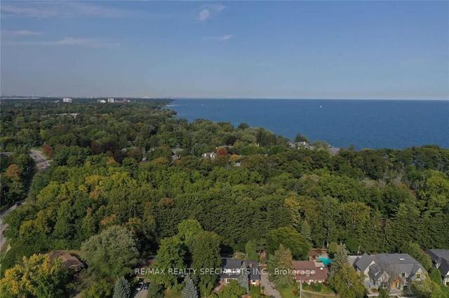 145 Wolfdale Ave, House detached with 4 bedrooms, 4 bathrooms and 10 parking in Oakville ON | Image 24