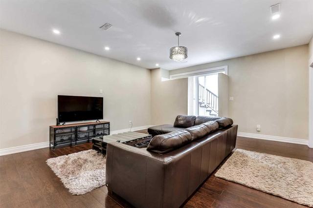 3309 Joan Dr, House detached with 4 bedrooms, 5 bathrooms and 4 parking in Mississauga ON | Image 17