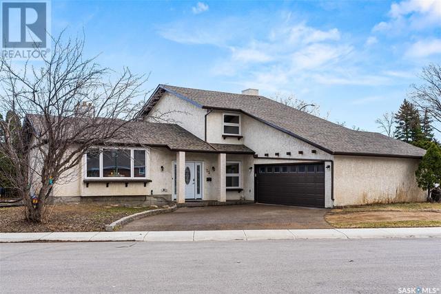 75 Green Meadow Road, House detached with 5 bedrooms, 4 bathrooms and null parking in Regina SK | Image 1