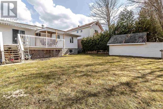 1109 Lake St, House detached with 3 bedrooms, 2 bathrooms and null parking in Sault Ste. Marie ON | Image 43